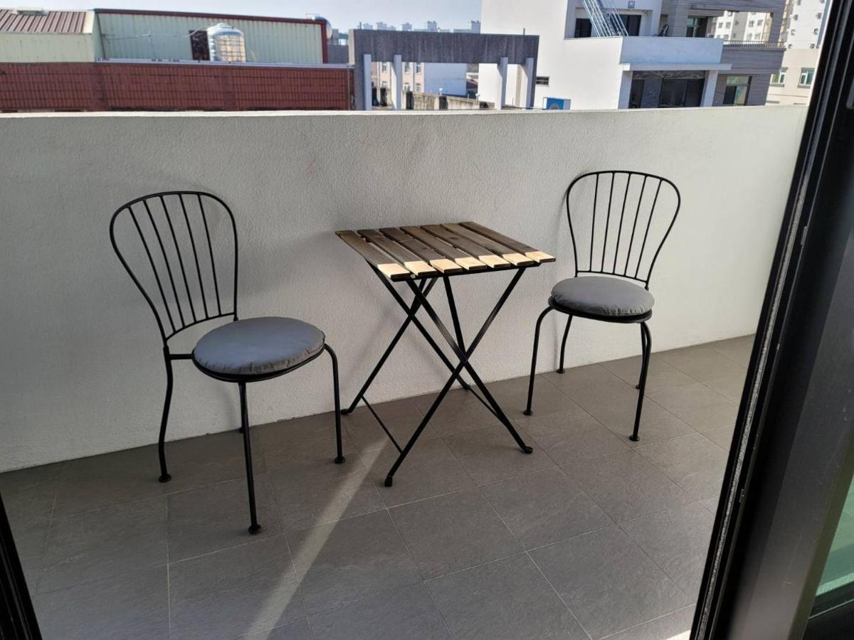 Kyushu Homestay Tainan Exteriör bild